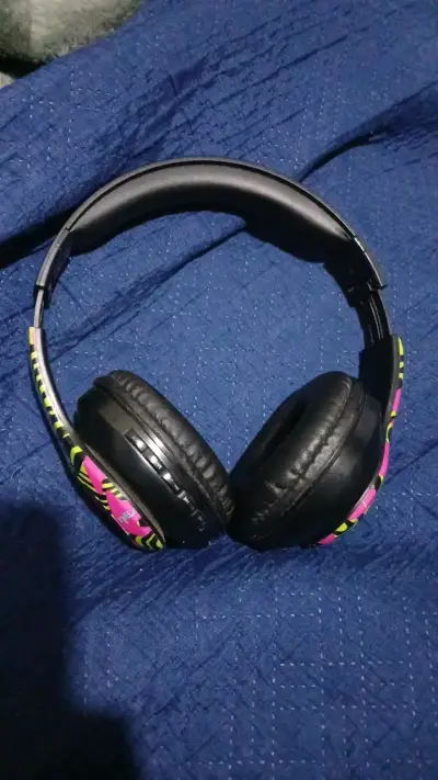 Audífonos 1ko con diseño colorido - miniatura 2