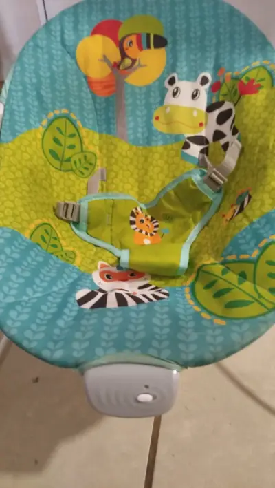 Silla vibradora infantil con diseño animal - miniatura 2