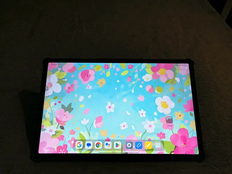 Tablet con teclado desmontable y funda - 4