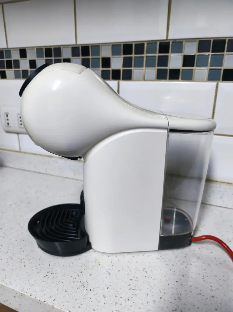 Cafetera Nescafé Dolce Gusto blanca - 3