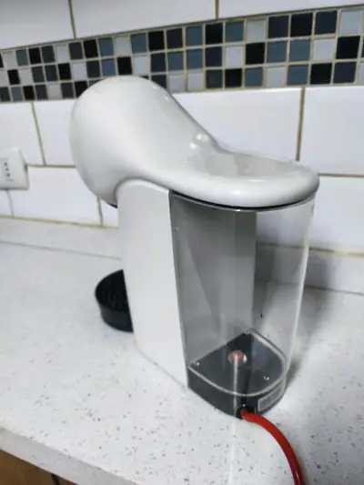 Cafetera Nescafé Dolce Gusto blanca - miniatura 5