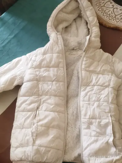 Chaqueta de invierno con capucha y forro polar - miniatura 3