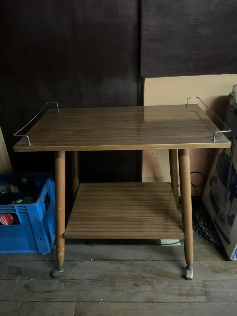 Rack de TV de madera con ruedas - 2