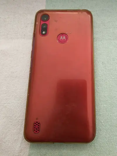 Smartphone Motorola con pantalla grande - miniatura 2