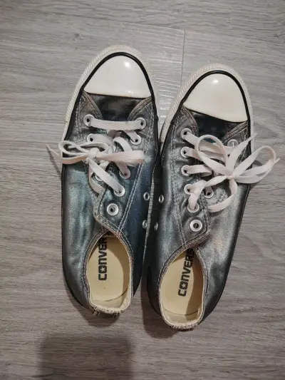 Zapatillas Converse negras con brillo - miniatura 1