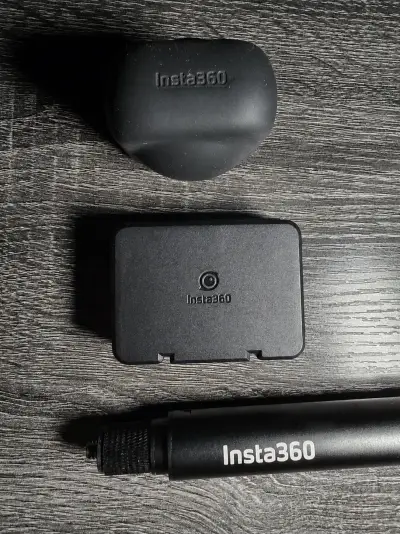 Cámara 360 Insta360 X3 - miniatura 2