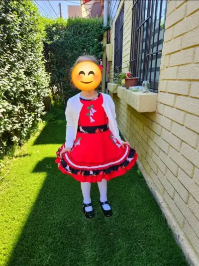 Lindo vestido de huasa - miniatura 2