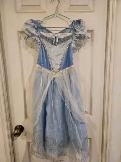 Hermoso disfraz de Cenicienta original Disney - miniatura 2
