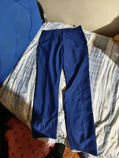 Pantalones de vestir azul marino para hombre - miniatura 2