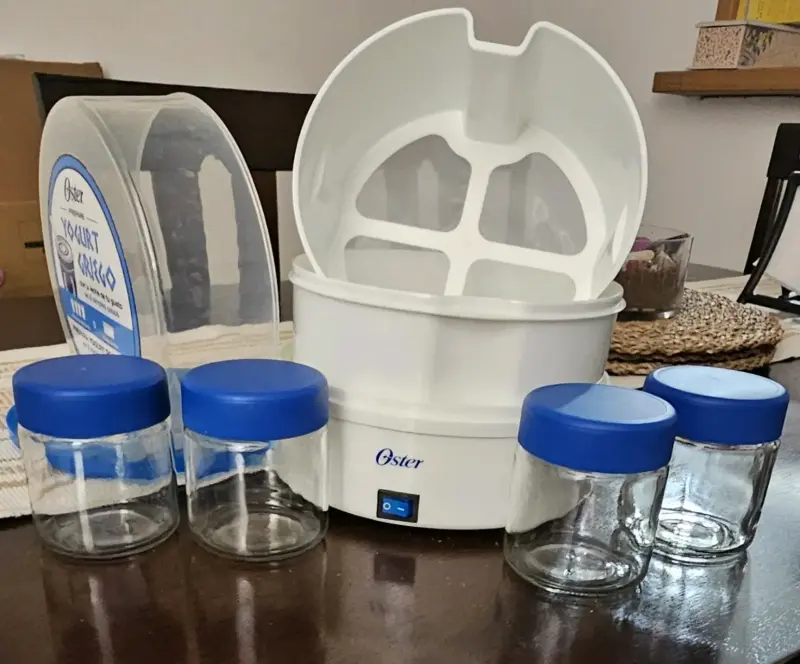 Yogurtera Oster para yogurt griego y regular - 2
