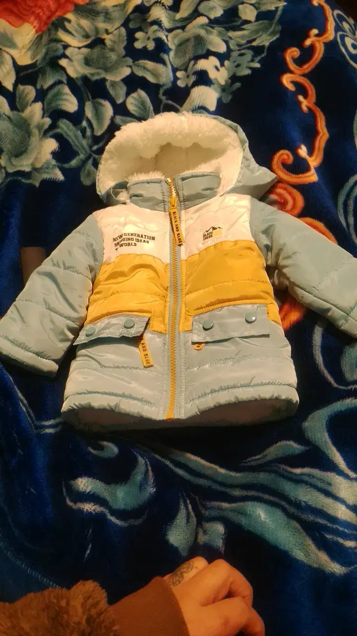 Chaqueta de invierno con capucha y polar - 1