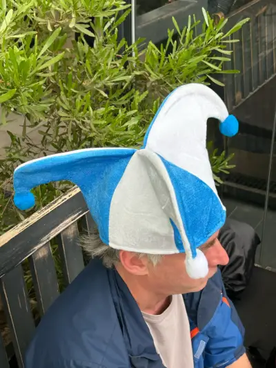 Sombrero bufón azul y blanco. Argentina - miniatura 6