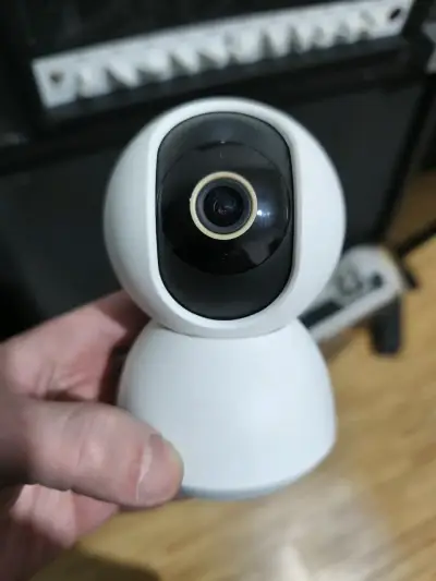 Cámara de seguridad IP con visión nocturna - miniatura 1