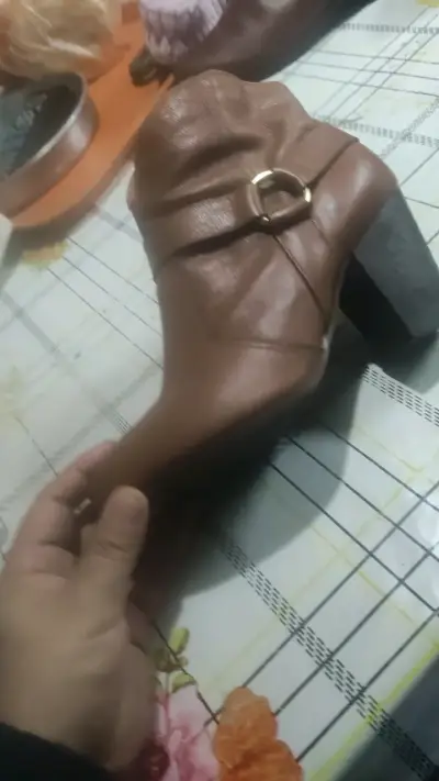 Botines de cuero marrón con tacón 34 bra - miniatura 1
