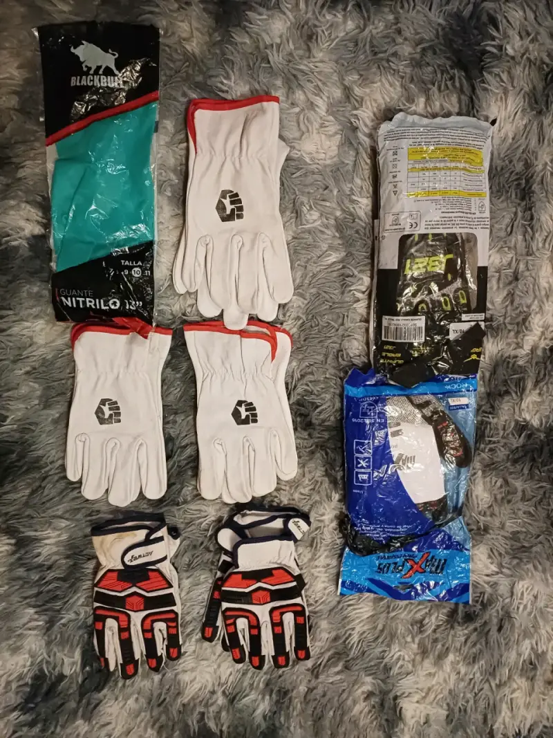 Set de guantes de trabajo y protección - 1