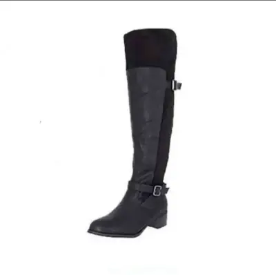 Botas negras de cuero hasta la rodilla - miniatura 1