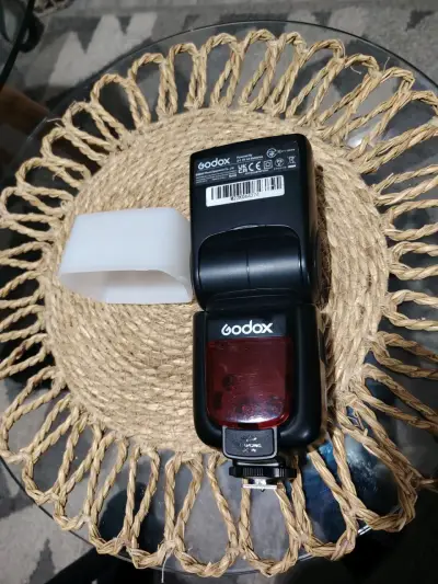 Flash Godox TT600 con funda protectora - miniatura 3