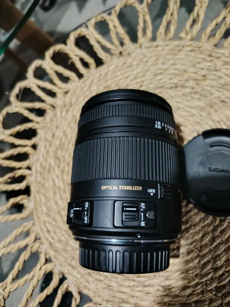 Sigma 18-250mm f/3.5-6.3 DC Macro HSM para Canon - 5