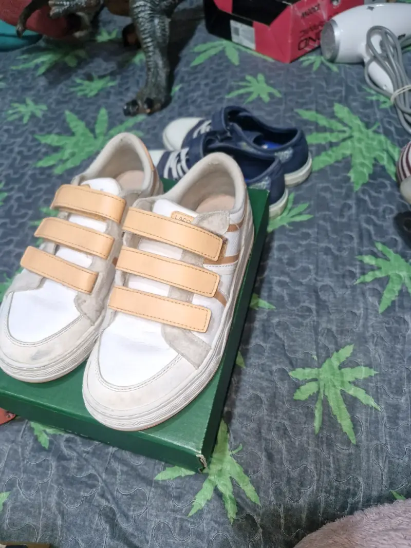 Zapatillas Lacoste blancas con velcro - 1