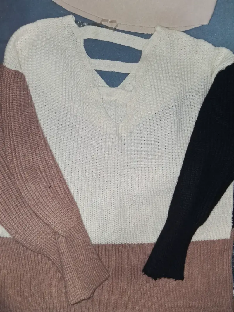 Suéter beige de cuello alto para mujer - 5