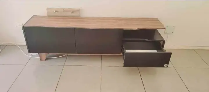 Rack TV con almacenamiento - 2