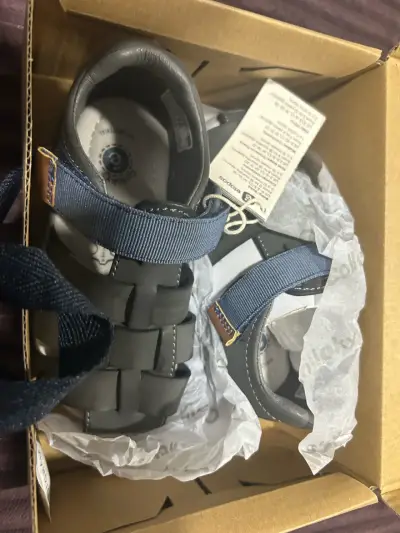 Sandalias infantiles azul con velcro - miniatura 2