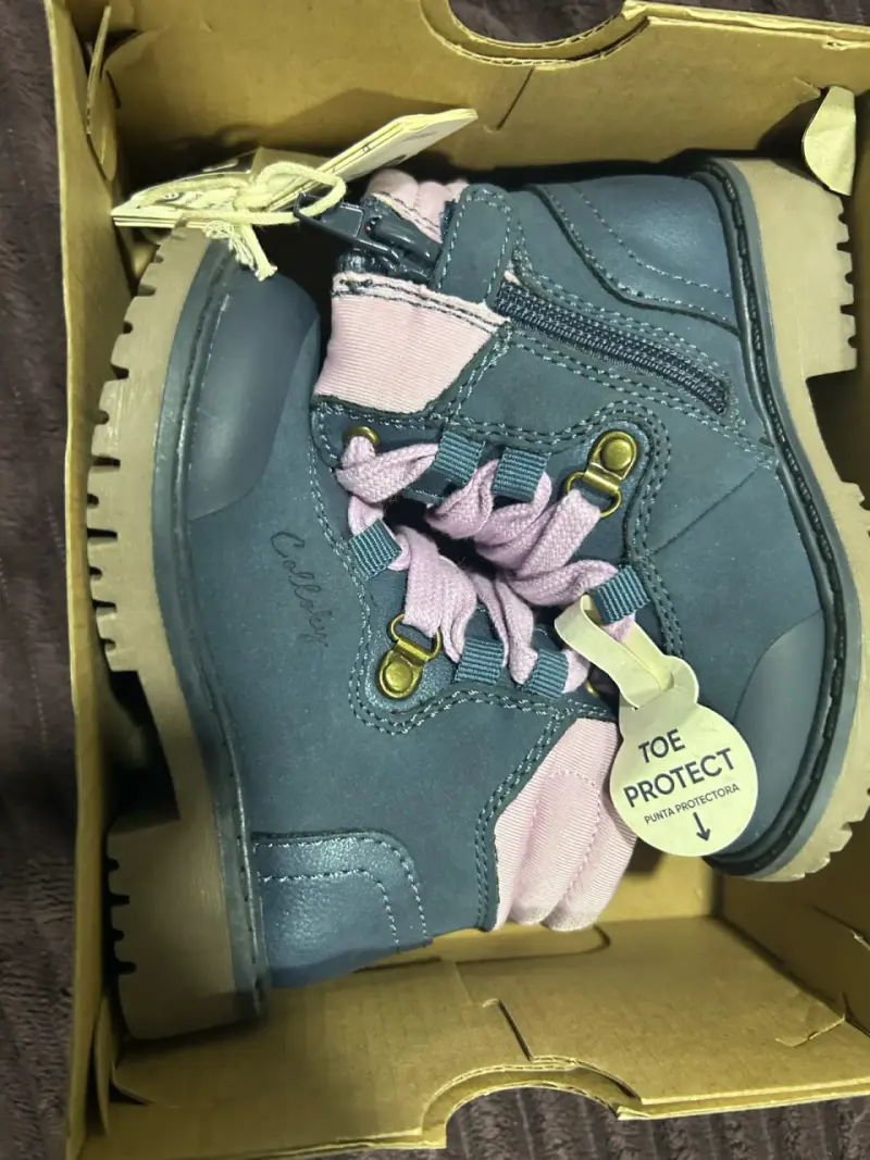 Botín infantil azul con detalles rosados - 2