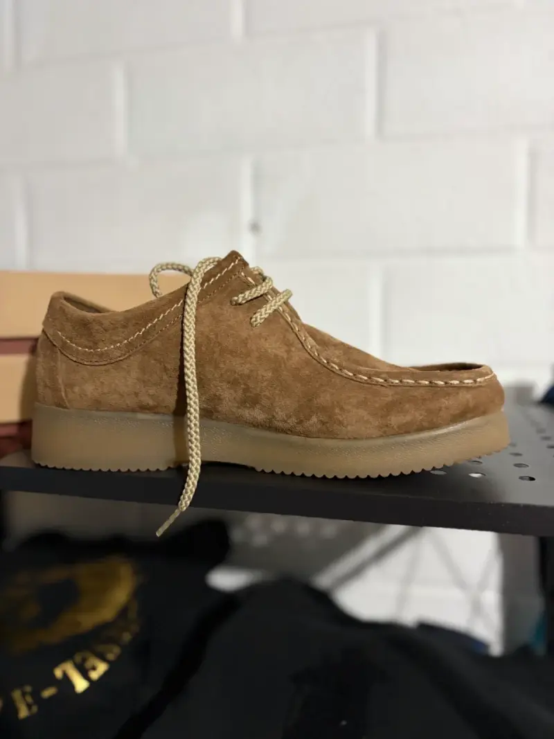 Zapatos casuales Hush Puppies de gamuza marrón - 3