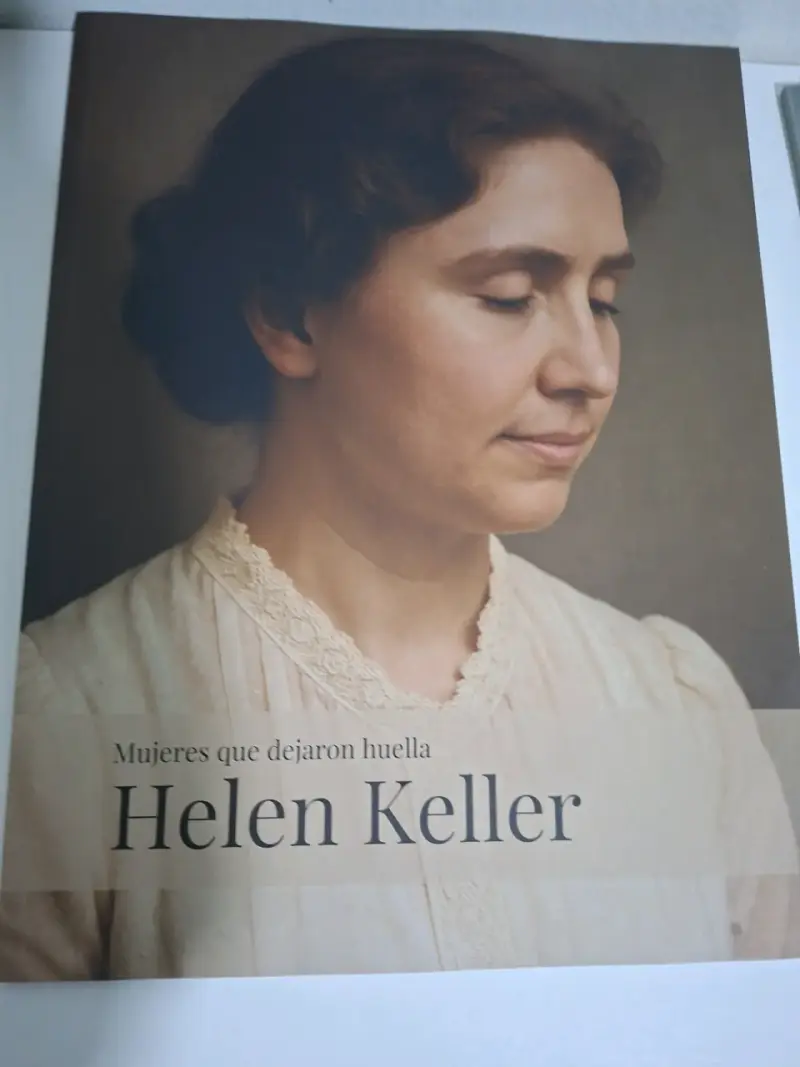 Libro 'Mujeres que dejaron huella: Helen Keller'