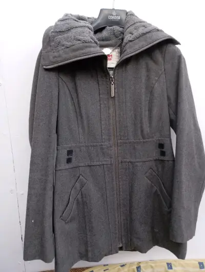 Abrigo gris  con cuello y cierre - miniatura 1