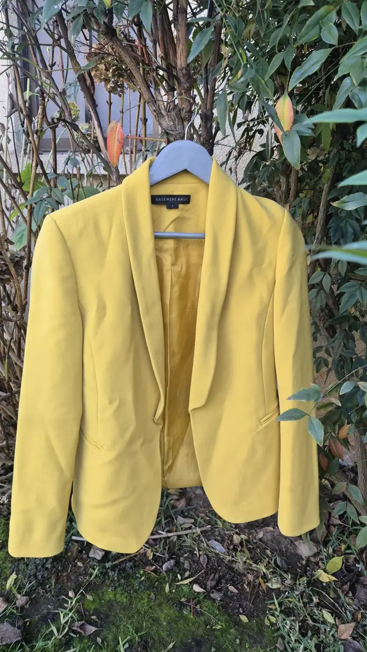 Blazer amarillo Basement talla S