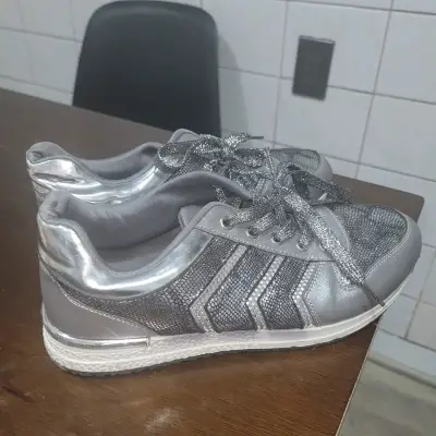 Zapatillas  plateadas con brillo planas - miniatura 1