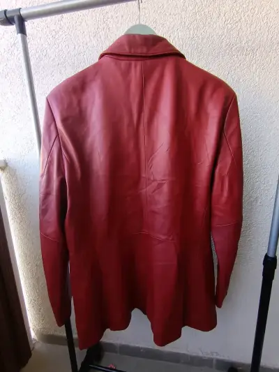 Chaqueta de cuero roja para mujer - miniatura 5