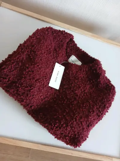 Suéter burdeos de lana para mujer - miniatura 2
