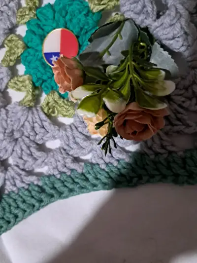 Bolso ĹÓNÁ tejido a crochet con diseño chileno - miniatura 3