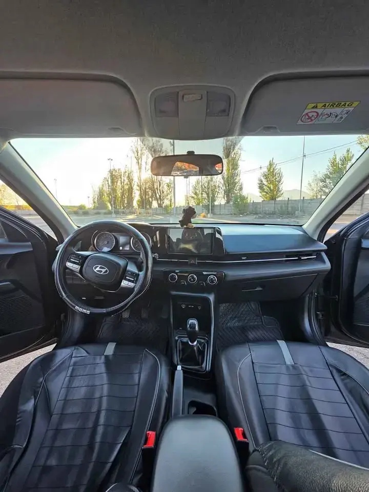 HYUNDAI ACCENT 2024 1.5 – IMPECABLE ESTADO - 1