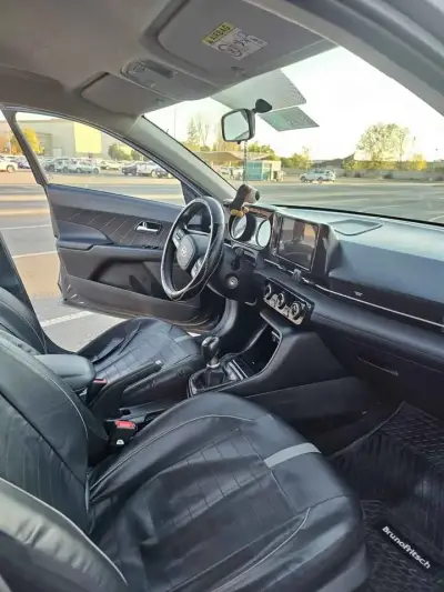 HYUNDAI ACCENT 2024 1.5 – IMPECABLE ESTADO - miniatura 3