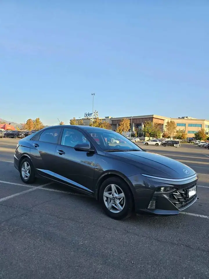 HYUNDAI ACCENT 2024 1.5 – IMPECABLE ESTADO - 4