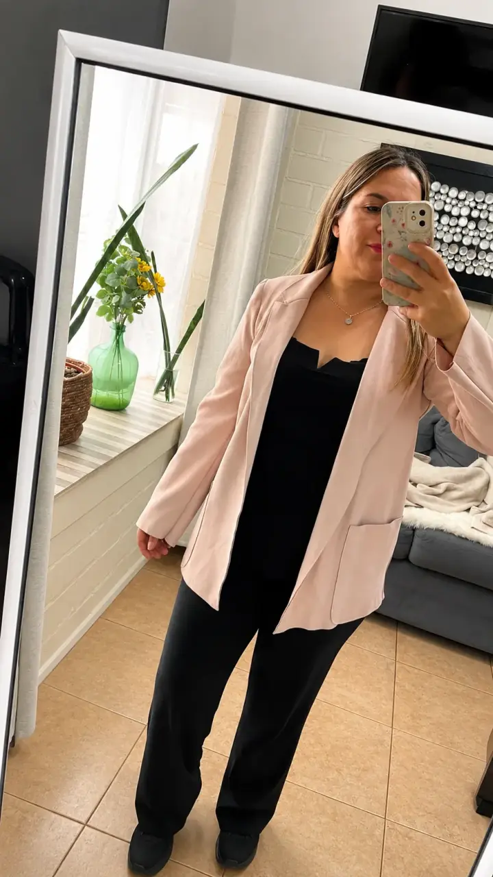 Blazer rosado elegante para mujer - 2