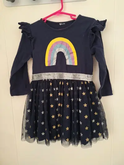 Vestido infantil azul con arcoíris y estrellas - miniatura 1
