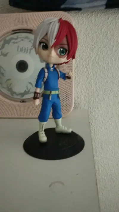 Figura de todoroki con base sin caja - miniatura 1
