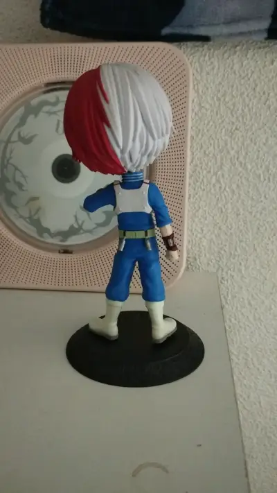Figura de todoroki con base sin caja - miniatura 2