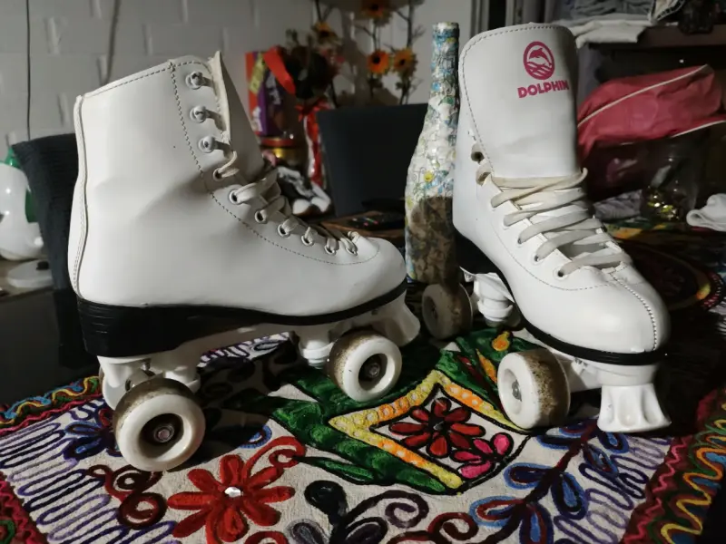 Patines de cuatro ruedas Dolphin blancos - 2