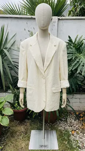 Blazer blanco elegante para mujer - 1