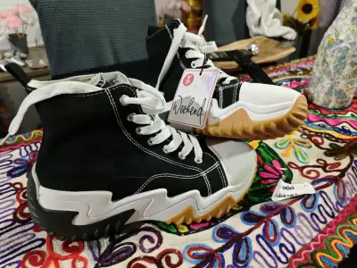 Zapatillas negras Weekend - miniatura 1