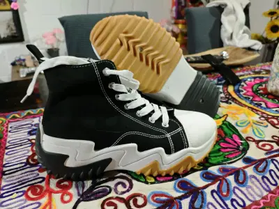 Zapatillas negras Weekend - miniatura 2