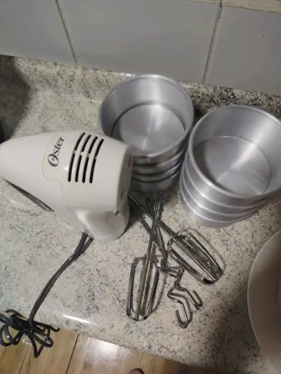 Batidora Oster con accesorios y moldes - miniatura 1