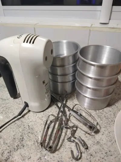 Batidora Oster con accesorios y moldes - miniatura 2