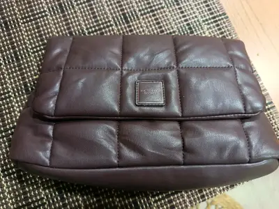 Cartera acolchada Victoria's Secret marrón - miniatura 2
