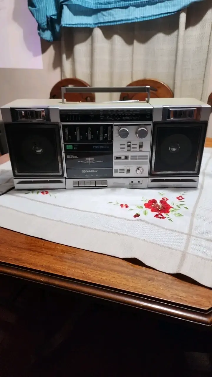 radio casetera goldstar - 1